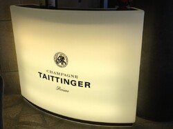 Taittinger Champagne Light Bar – Világító Luxus Pezsgőpult Beltéri és Kültéri Használatra