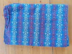 400 cm X 75 cm kékfestő jellegű kartonanyag