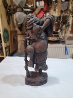 Kinai fa faragott figura