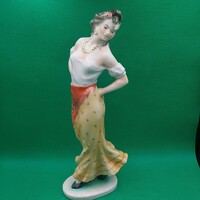 Ritka gyűjtői  Káldor Aurél Herendi Carmen porcelán figura