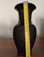 Fábián Gergely által jelzett 21 cm-es korondi fekete kerámia váza