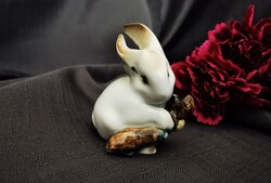 Zsolnay porcelán nyuszi barkával (gyűjtői darab)