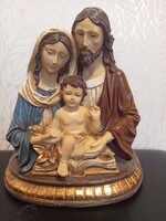 Szent Család szobor amely Szűz Máriát, Szent Józsefet és a gyermek Jézust ábrázolja