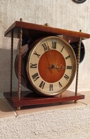 Kandalló óra Veszna / USSR cca. 1970 /