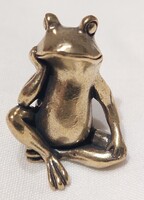 Miniatűr sárgaréz álmodozó béka