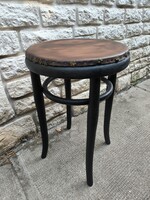 Thonet jelzett, puff, szék, szobortartónak, fekete színben, ülőke!. Austria !