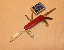 Victorinox Camper. Kés, bicska, tőr, borotva.