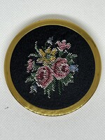 Antik tű- goblein púdertartó szelence