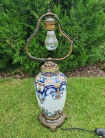 Szecessziós porcelán testű asztali lámpa