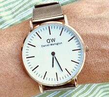 Gyönyörű nagy méretű aranyozott tokos Daniel Welligton női karóra új elemmel! Pandora, Tissot, Omega