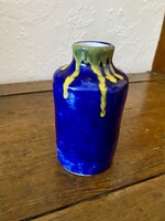 Zsűrizett csurgatott mázas kisváza