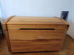 "Hajóláda" tömör fenyőből (ágyneműtartó, játékbarlang stb.)