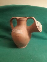 Badár Júlia jelzett  locsoló kanna