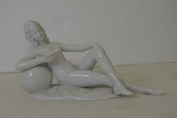 Wagner & Apel olvasó nő porcelán figura A334