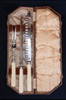 Vintága , jelzett,angol,3 részes Sheffield rozsdamentes késkészlet tokjában 1940-60