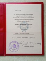 Honvédelmi Érdemérem 15 év után kitüntetés adományozó. 1987. Kárpáti Ferenc Honv Miniszter aláírása.