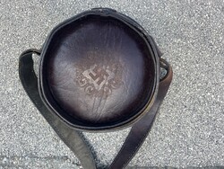 Náci bőr táska.