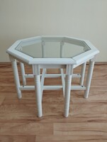 Üveg dohányzóasztal (fa)