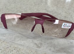 Dioptriás női szemüveg