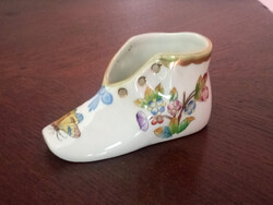 Herendi porcelán Viktória mintás kis cipő. Száma: 7570