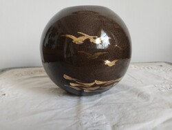 Bronz színű gömb váza