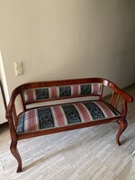 Bider felújított ülőgarnitúrs  2 db karosszék és egy  három személyes kanapé