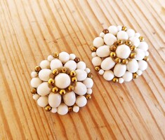 Antik fehér üveggyöngyös nagyméretű klipsz