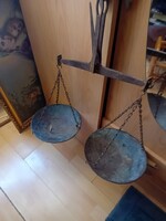 Antik kofa mérleg