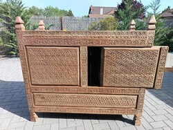 Swat völgyi faragott hozományláda szuszék  /Swat Valley Pakistan chest/