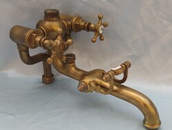 Hatalmas Szecessziós Csaptelep