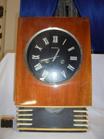 Retro fatokos, ingás orosz JANTAR falióra