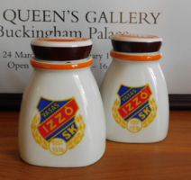 Hollóházi ritkaság - Vasas Izzó Sport Klub feliratos fűszertartók 1976-ból - 2 darab