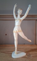 Hollóházi balerina