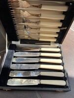 Antik  halas evőeszköz készlet .