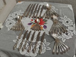 1,-Ft Extrém gyönyörű és dúsan díszített vastagon ezüstözött 42 részes evőeszköz készlet