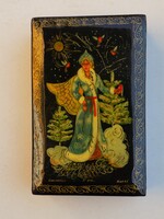 Festett orosz lakkdoboz