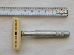 Borotva cserélhető pengés 09 - kétélű biztonsági mechanikus bakelit 1960- retro Orosz ?