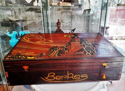 1. Vh-s kolozsvári nagyméretű intarziás asztali rendeződoboz / láda