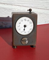 Antik német asztali utazó óra felújításra katonai stílus réz porcelán karóra