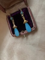 Antique gold earrings with turquoise