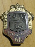  K.U.K.  68. GYALOGEZRED - JÁSZ KUNOK ELŐRE sapkajelvény . Tű akasztó hiány  !