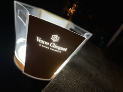 Hat palackos LED világító Veuve Clicquot Ponsardin Champagne jégkád