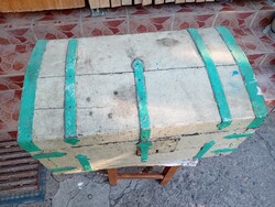 Antik utazóláda,hajóláda