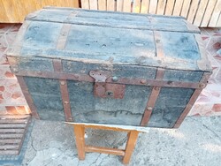 Antik utazóláda,hajóláda