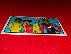Régi tenyérnyi BONEY-M popzenei matrica rajzolt nyomtatott papírkép a képek szerint NEM REPRO !!!