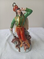 Herendi János Vitéz porcelán figura