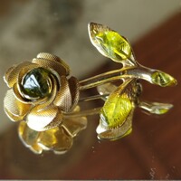 Három vintage bross. Ajándék !