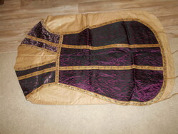 Antik egyhazi papi miseruha