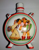 Antik ZSOLNAY tündéri jelenetes népviseletes porcelán kulacs anno GESSLER PÁLINKA ital butélia
