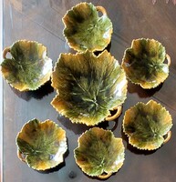 Schütz Cilli szecessziós levélmintás majolika tálkakészlet, egy teljes 1 nagy + 6 kis levéltálka